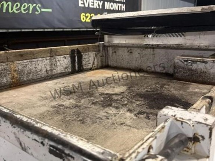 2014-ford-f550-image-12