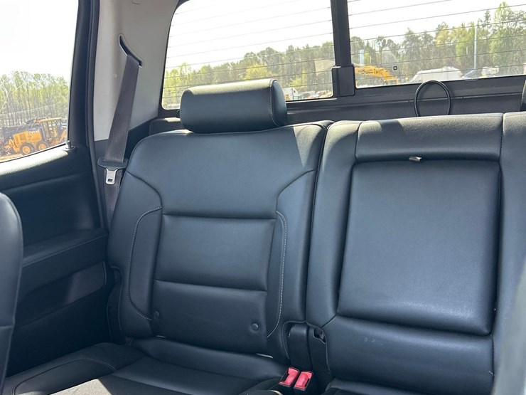 2015-chevrolet-silverado-ltz-2500hd-4x4-crew-cab-pick-up-truck-image-48