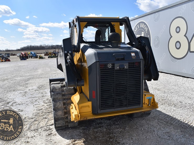 2020-deere-333g-image-16