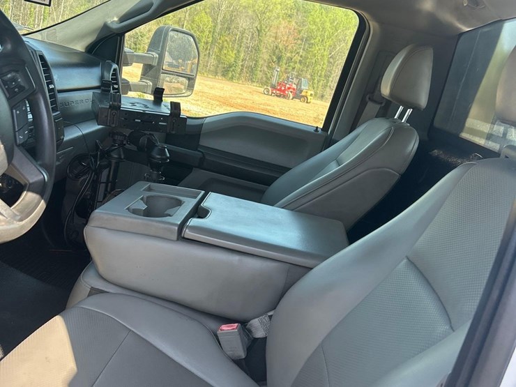 2019-ford-f350-xl-image-25