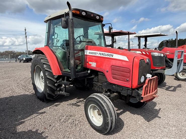 massey-ferguson-5435-image-1