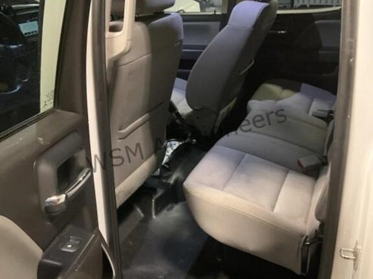 2018-chevrolet-silverado-3500hd-image-24