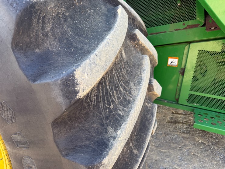 2014-john-deere-s670-image-21