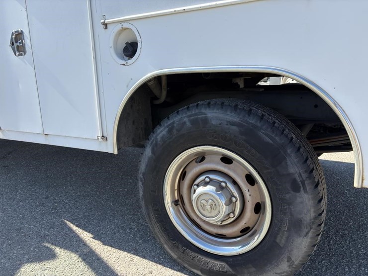 2001-dodge-2500-image-5