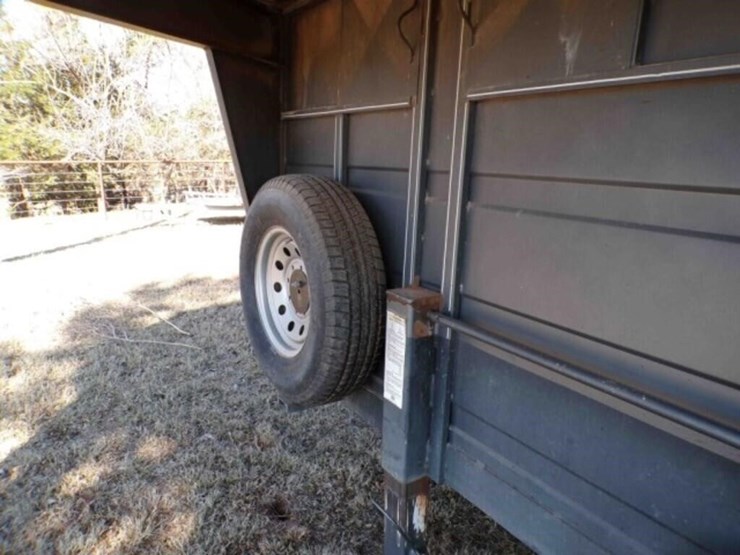 2008-titan-trailer-image-3