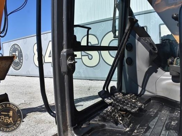 2022-case-cx75csr-image-81