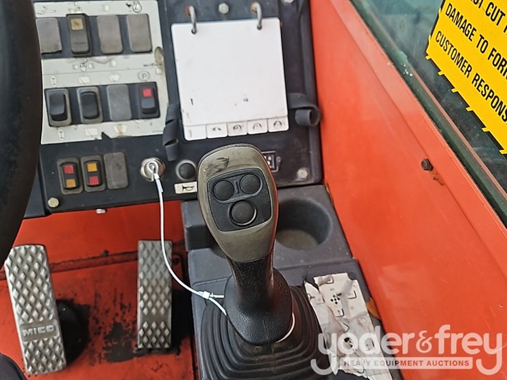 2017-skyjack-sj1056th-image-27