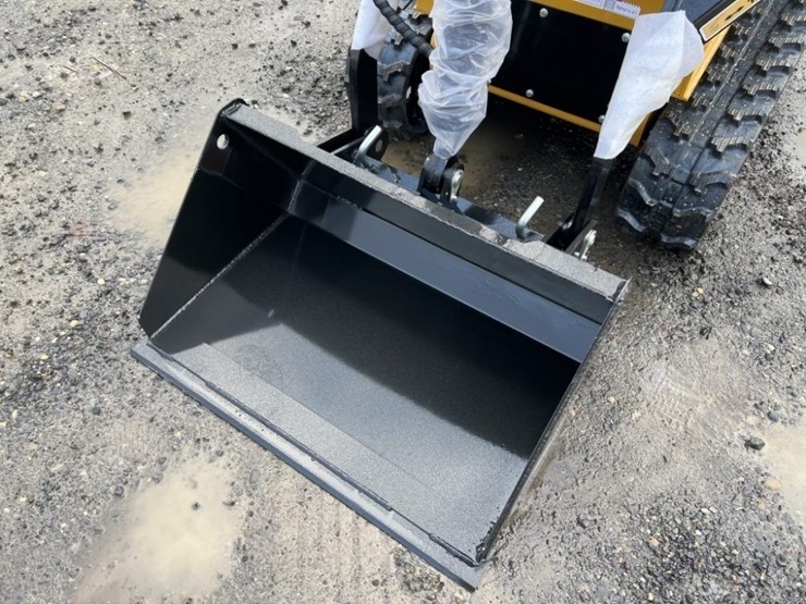 2026-agt-mx-crt23-mini-compact-track-loader-image-9