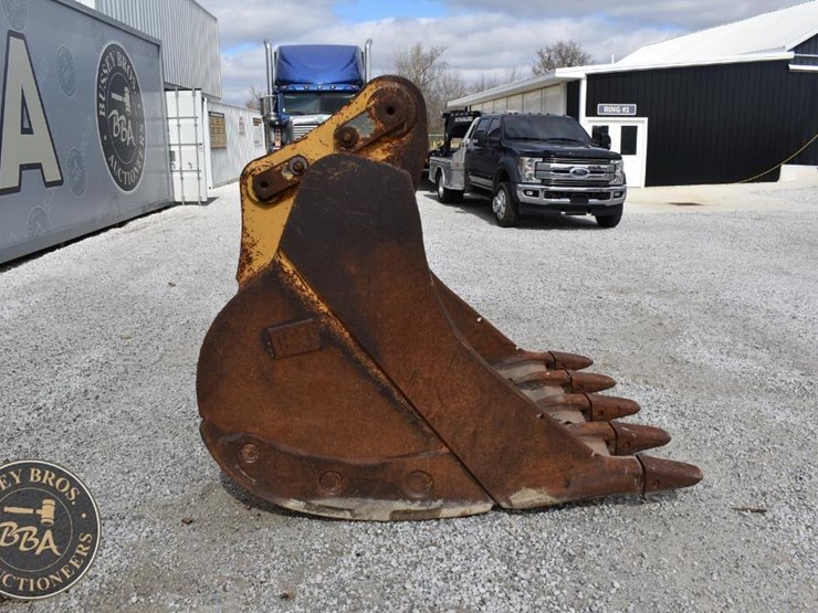 caterpillar-60-image-7