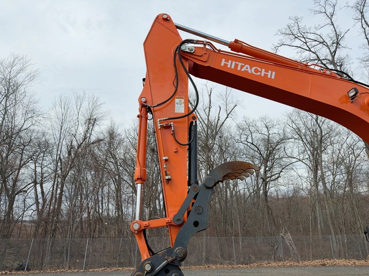 2018-hitachi-zx250-lc-6n-----image-12