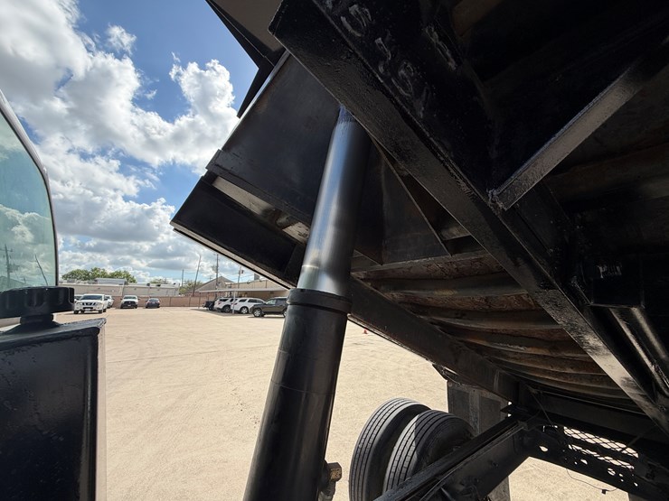 2006-ford-f650-image-8