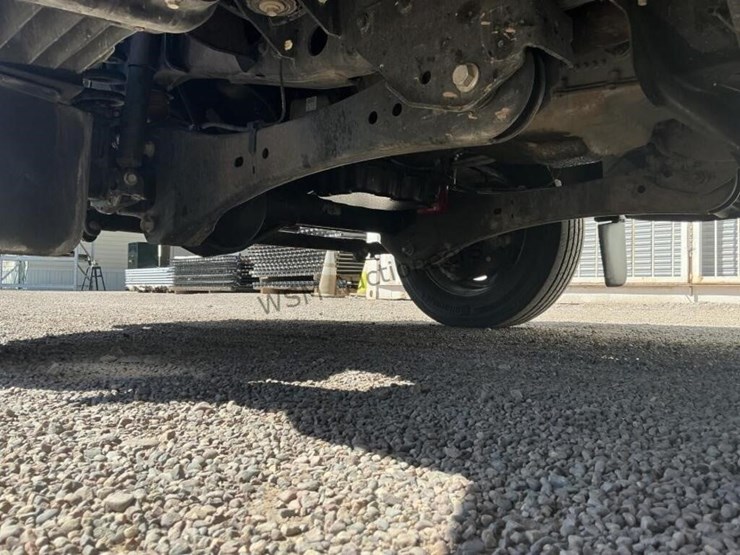 2015-ford-f550-image-32