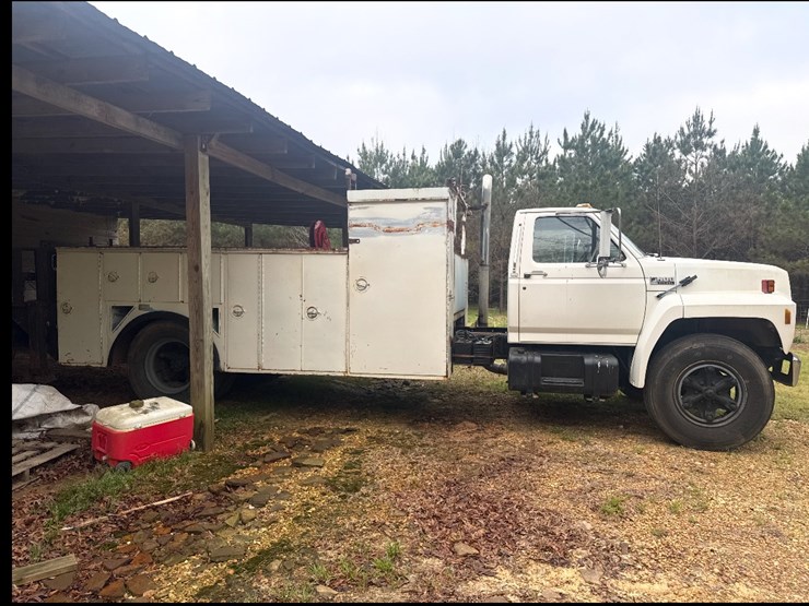 1992-ford-f600-image-2
