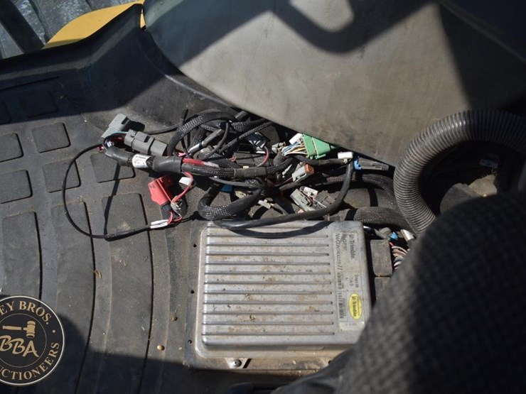 2004-challenger-mt765b-image-50