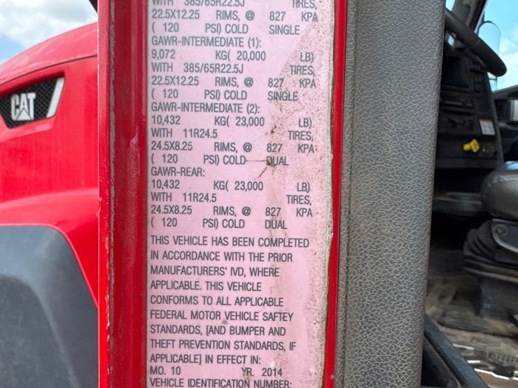 2015-caterpillar-ct660l-image-9