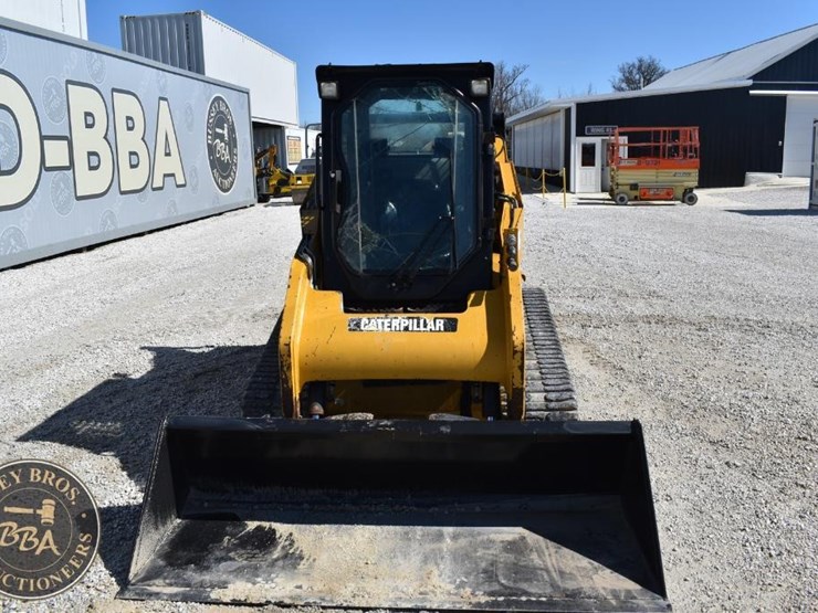 2012-caterpillar-257b3-image-28