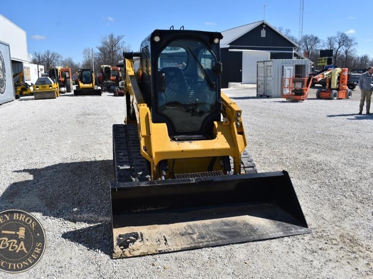 2017-caterpillar-259d-image-26