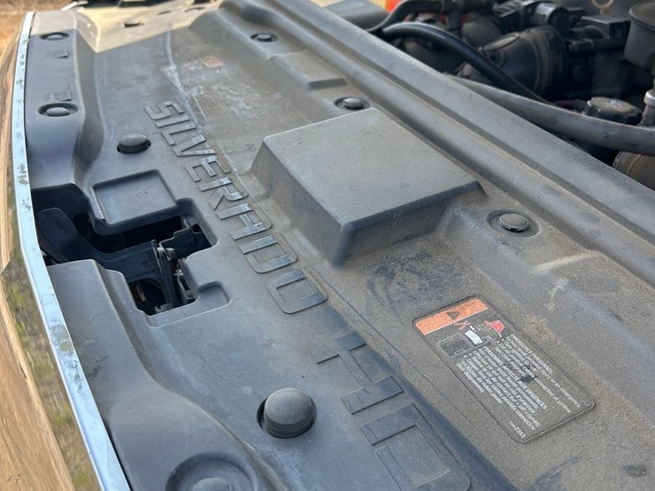 2015-chevrolet-silverado-ltz-2500hd-4x4-crew-cab-pick-up-truck-image-56