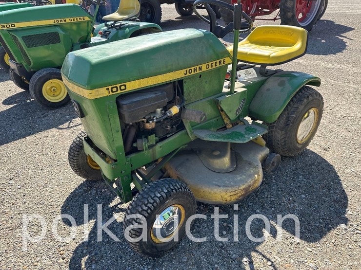 john-deere-100-image-3