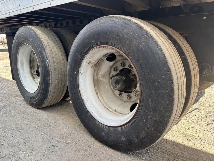 2000-utility-vs2r-image-18