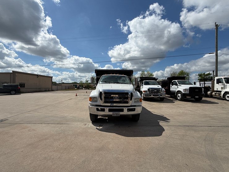 2015-ford-f750-image-3