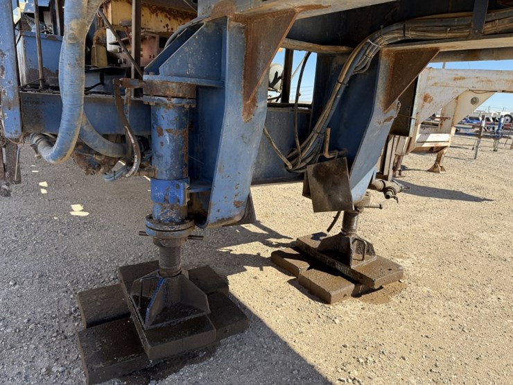 2006-caterpillar-c18-image-43