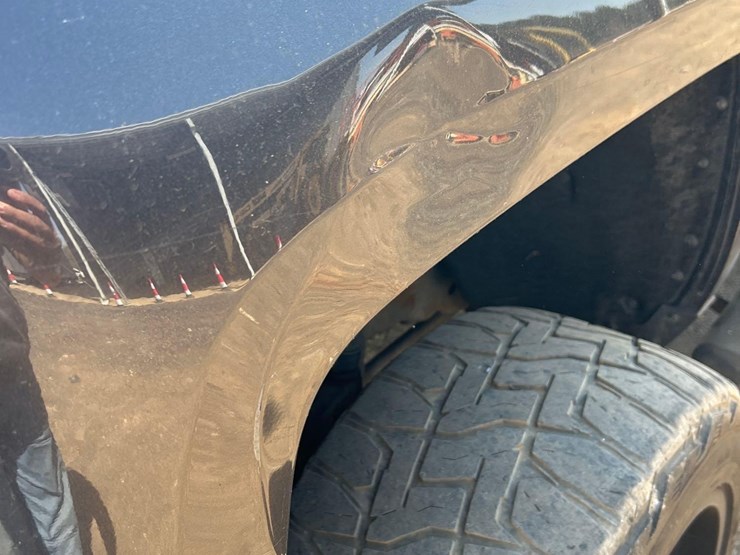 2015-chevrolet-silverado-ltz-2500hd-4x4-crew-cab-pick-up-truck-image-35