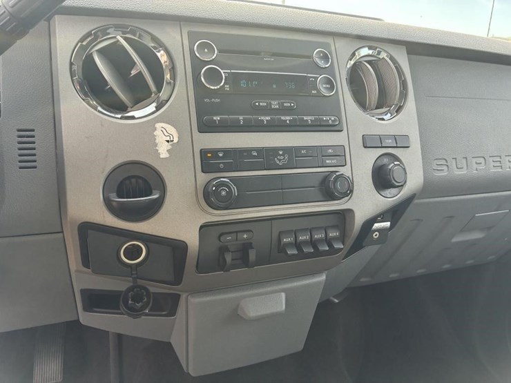 2016-ford-f550-xlt-image-16