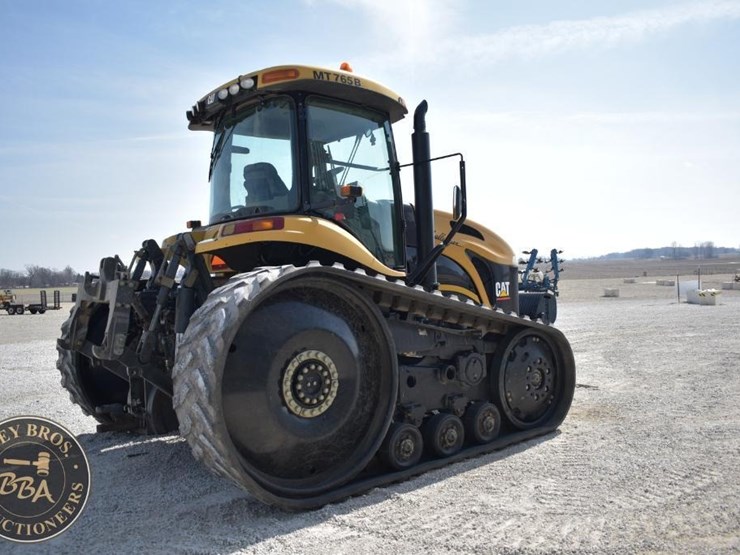 2004-challenger-mt765b-image-9