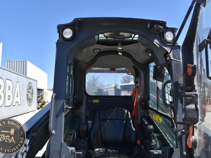 2019-deere-333g-image-54