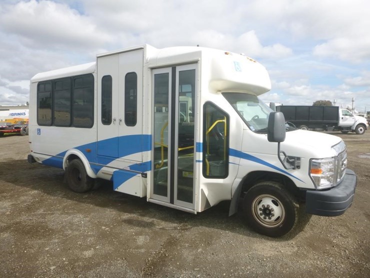 2014-ford-e450-image-3