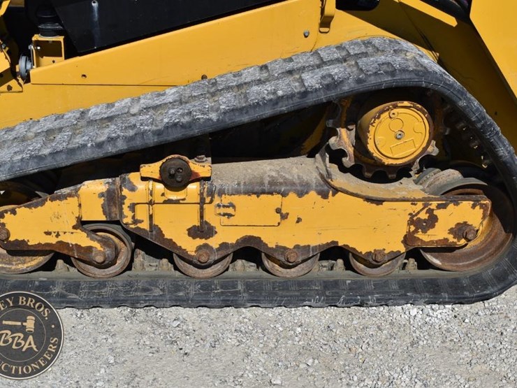 2017-caterpillar-259d-image-33