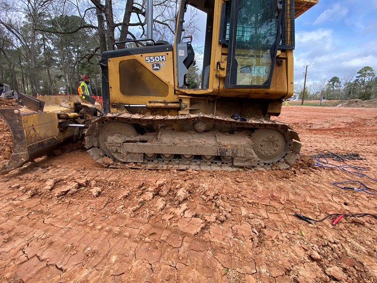 2004-deere-550h-image-12