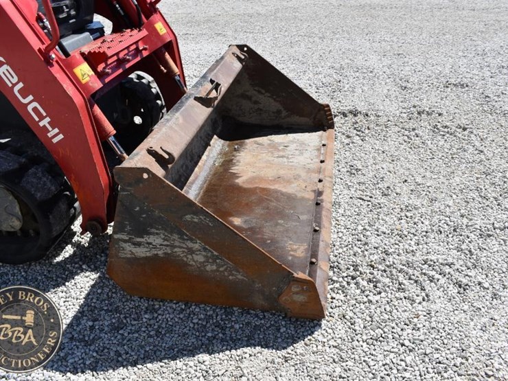 2020-takeuchi-tl8r2-image-20