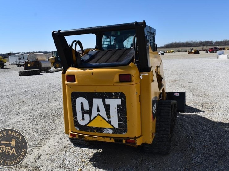 2012-caterpillar-257b3-image-18