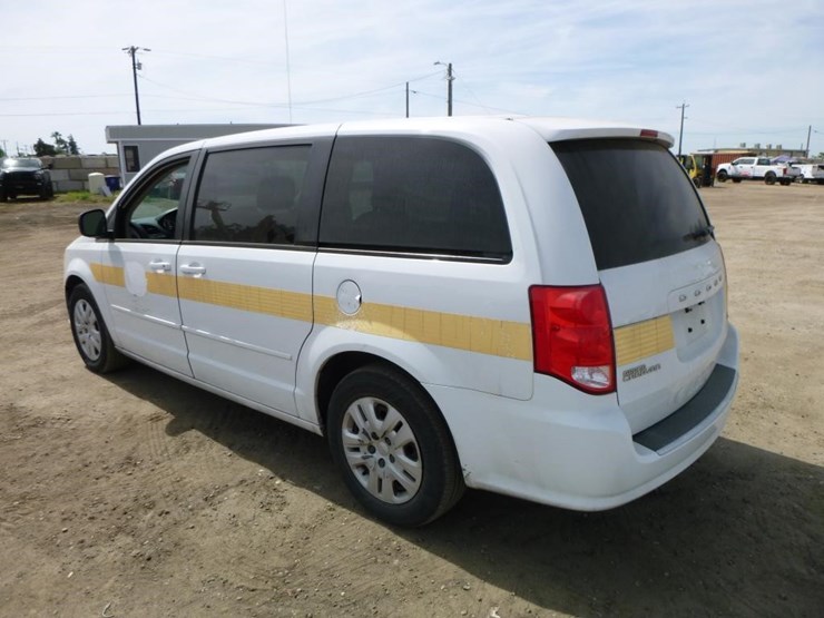 2014-dodge-grand-caravan-image-5