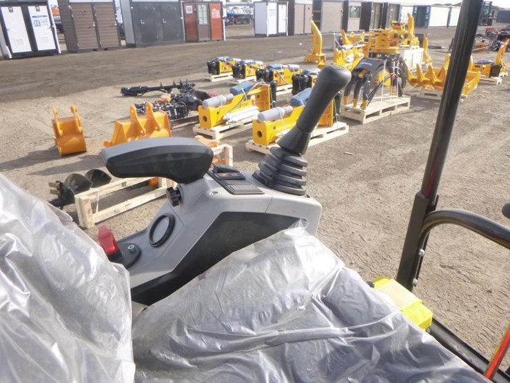 2025-tpm-20khydraulic-excavator-image-22