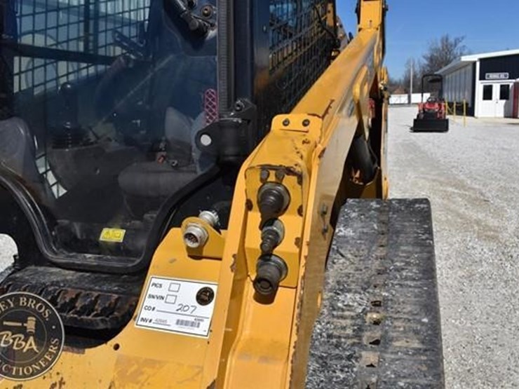 2023-caterpillar-259d3-image-31