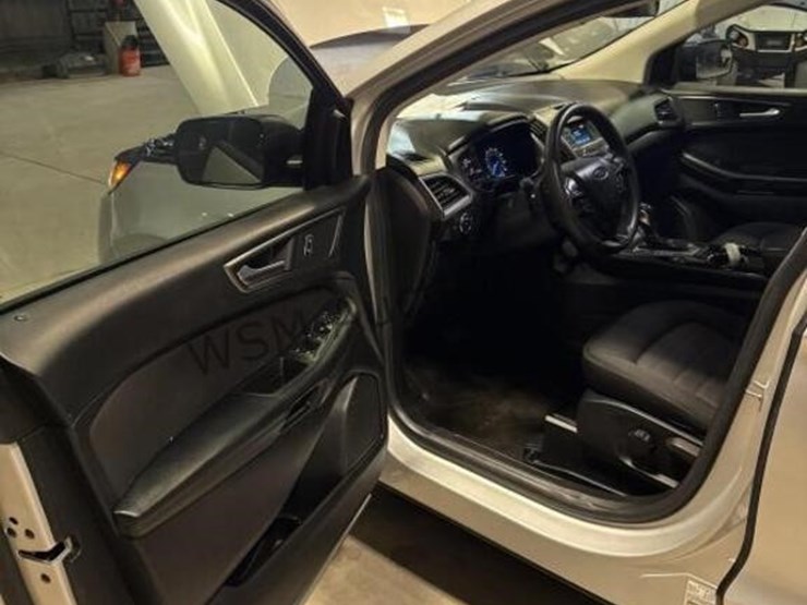 2018-ford-edge-se-image-23