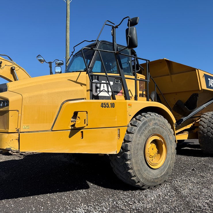 CATERPILLAR 745