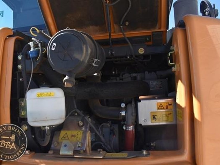 2022-case-cx75csr-image-72