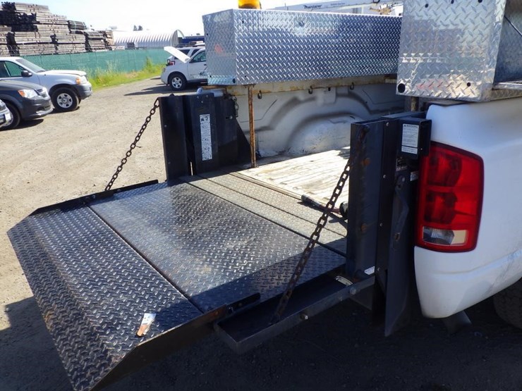 2004-dodge-ram-2500-image-12