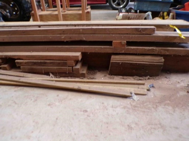 small-group-of-lumber-image-2