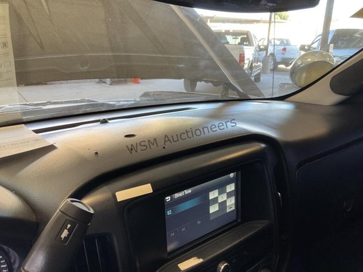 2018-chevrolet-silverado-1500-image-17