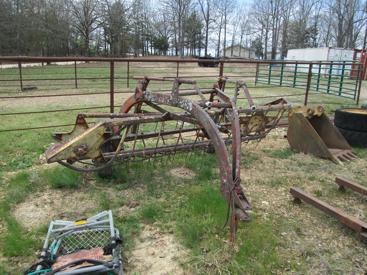 new-holland-256-image-2