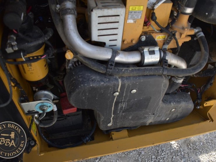 2022-caterpillar-259d3-image-33