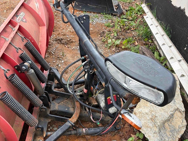 8'-boss-snow-plow-image-2