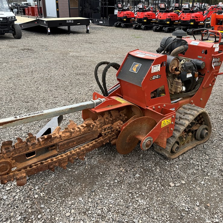 2019 DITCH WITCH C24X