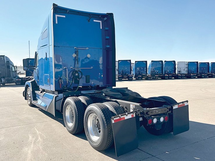 2022-kenworth-t680-image-2