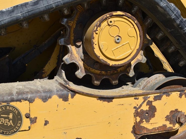 2017-caterpillar-259d-image-34